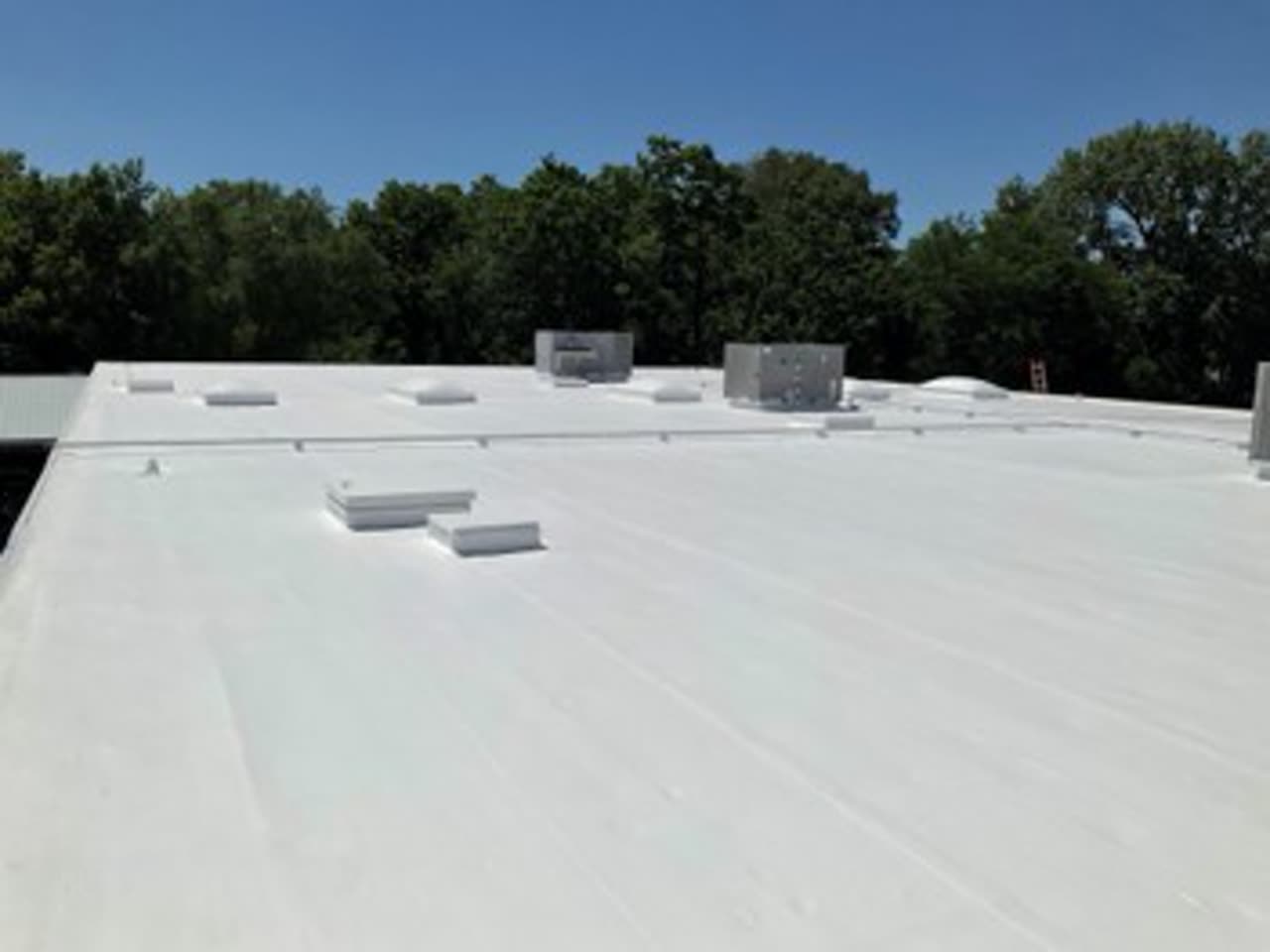 Flat Roofing Systems. Conklin commercial roofing system for energy-efficient buildings